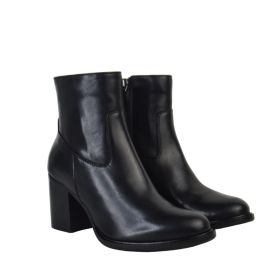 JULIE DEE ANKLE BOOTS