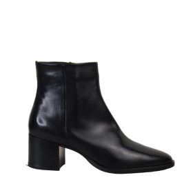 JULIE DEE ANKLE BOOTS